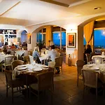 Ξενοδοχείο & Riviera 4*