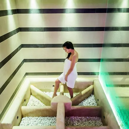 & Riviera كاستيلساردو